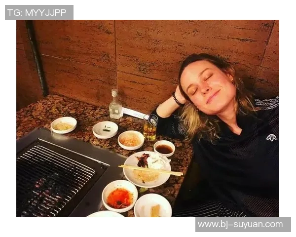 当足球巨星脱下战袍化身职场上班族的日常趣事